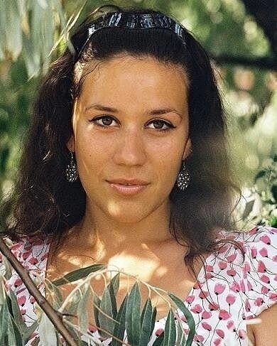 Снято на пленочный фотоаппарат. Я стою в пышных зарослях лоха.