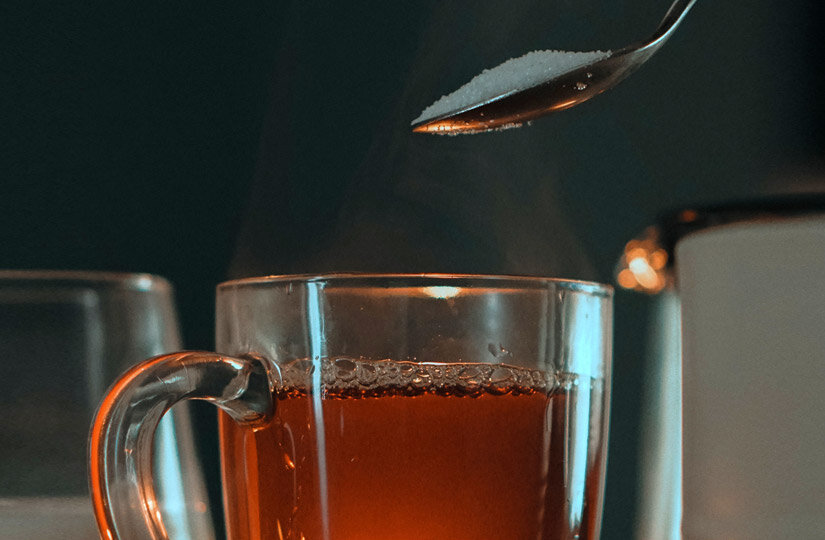 Калории чай с сахаром 3 ложки. Любитель чая без сахара. Вам чай с сахаром или.