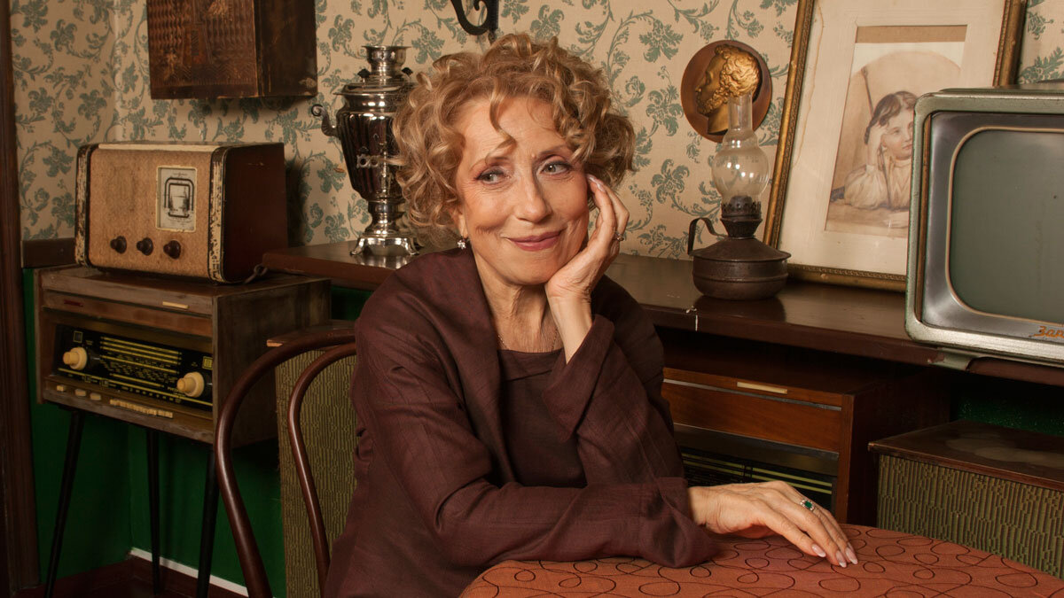    Инна Чурикова