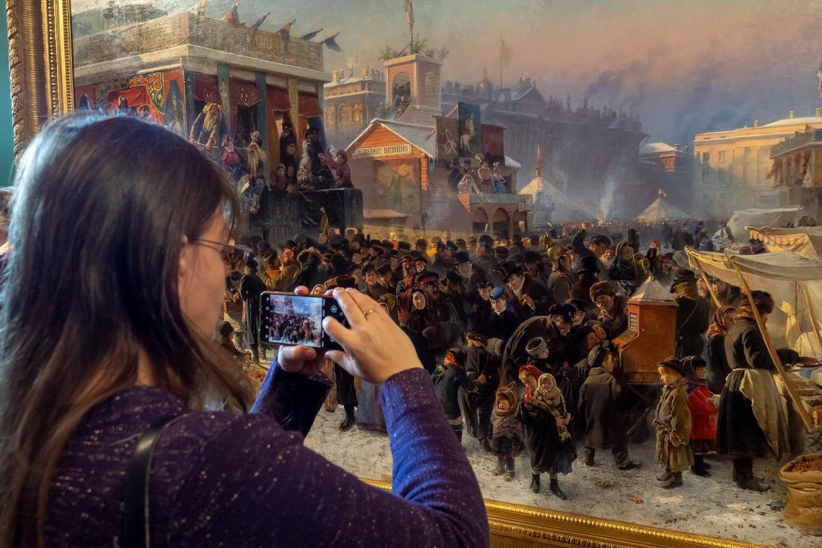 Реставраторы убрали несколько слоев пожелтевшего лака, который, словно мутный фильтр, искажал цветовую гамму полотна.

Фото: Олег Золото / MR7