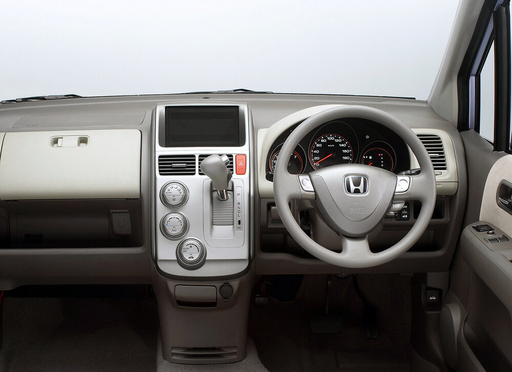 Внешний вид и дизайн Honda Mobilio
