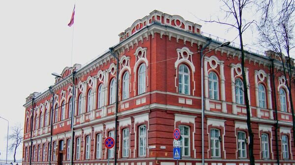    CC BY 3.0 / alinco_fan / Daugavpils city hall (cropped image)