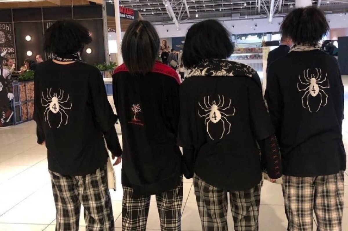    Участники «ЧВК Рёдан» в Томске обсуждают провокацию в одном из кафе Томска