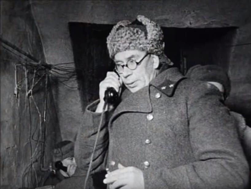 Командующий 2-ой ударной армией генерал-лейтенант Андрей Андреевич Власов (1 (14) сентября 1901 - 1 августа 1946), впоследствии перешедший на сторону немцев. В 1945 году был захвачен советскими войсками и за предательство повешен. 