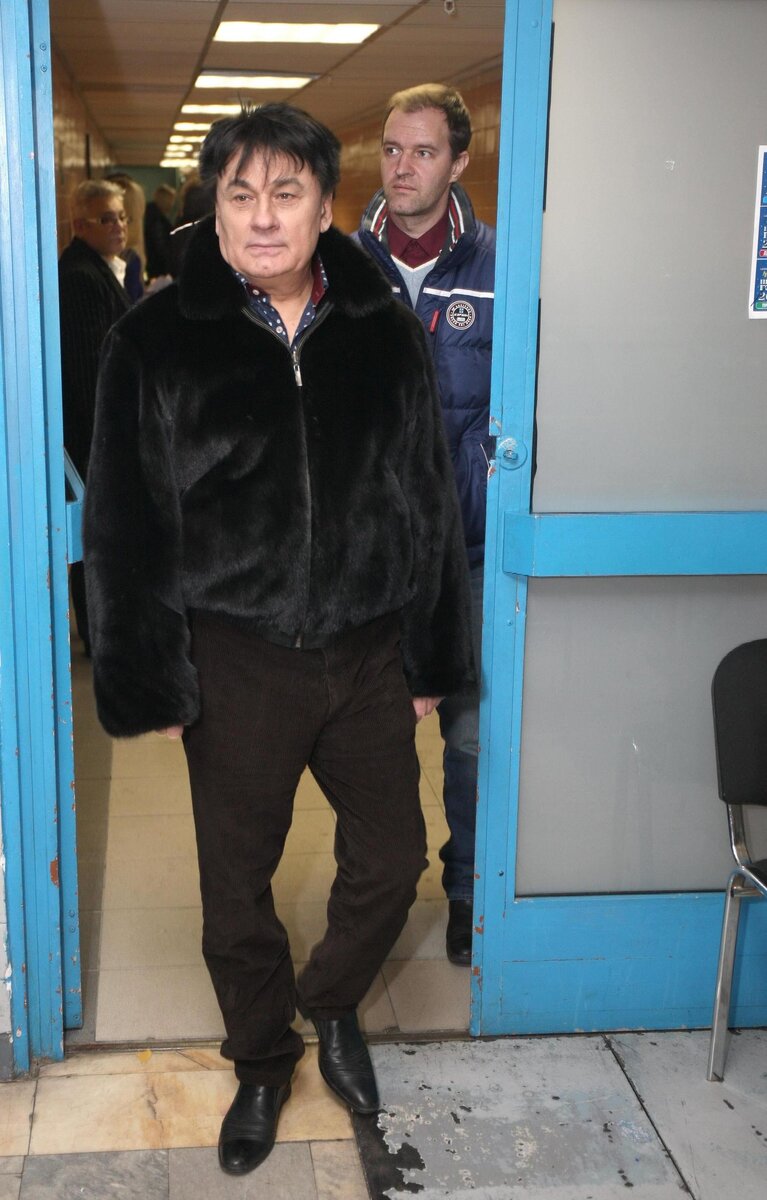    Александр Серов