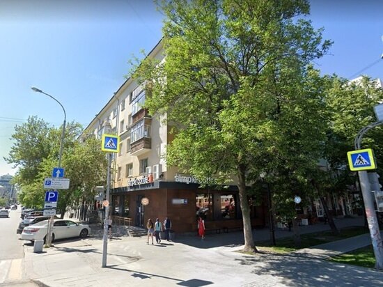     Екатеринбург, проспект Ленина, 10 / фото: google.ru/maps