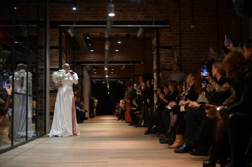     В креативном кластере прошел не один модный показ с участием звезд Алексей БУЛАТОВ