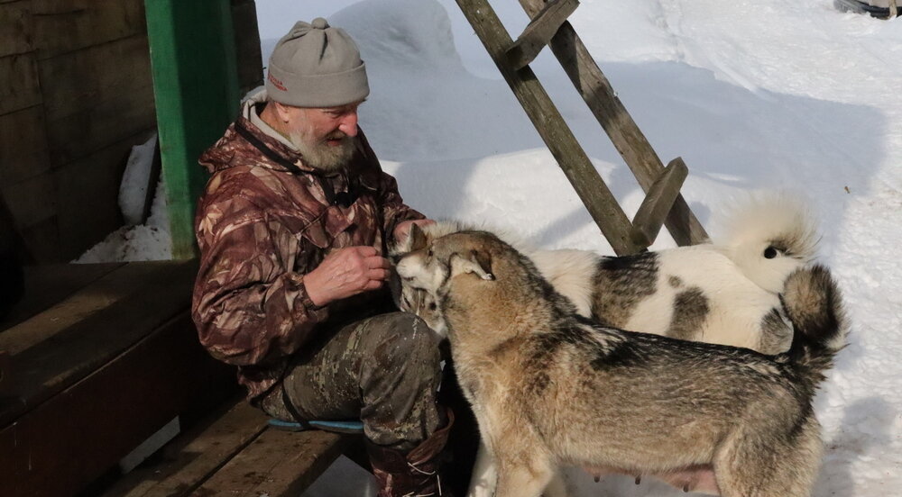 Геннадий Соловьев с собаками