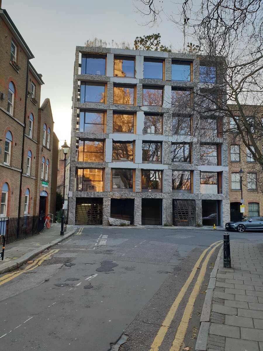 Каменные проекты в деталях №3. Фасады. 15 Clerkenwell Close / GROUPWORK +  Amin Taha Architects. Многоквартирный дом с офисами. Лондон | Школа камня |  Дзен