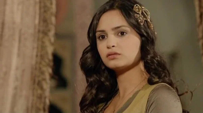 Кристина со страхом смотрела на Александру источник: kp.ru