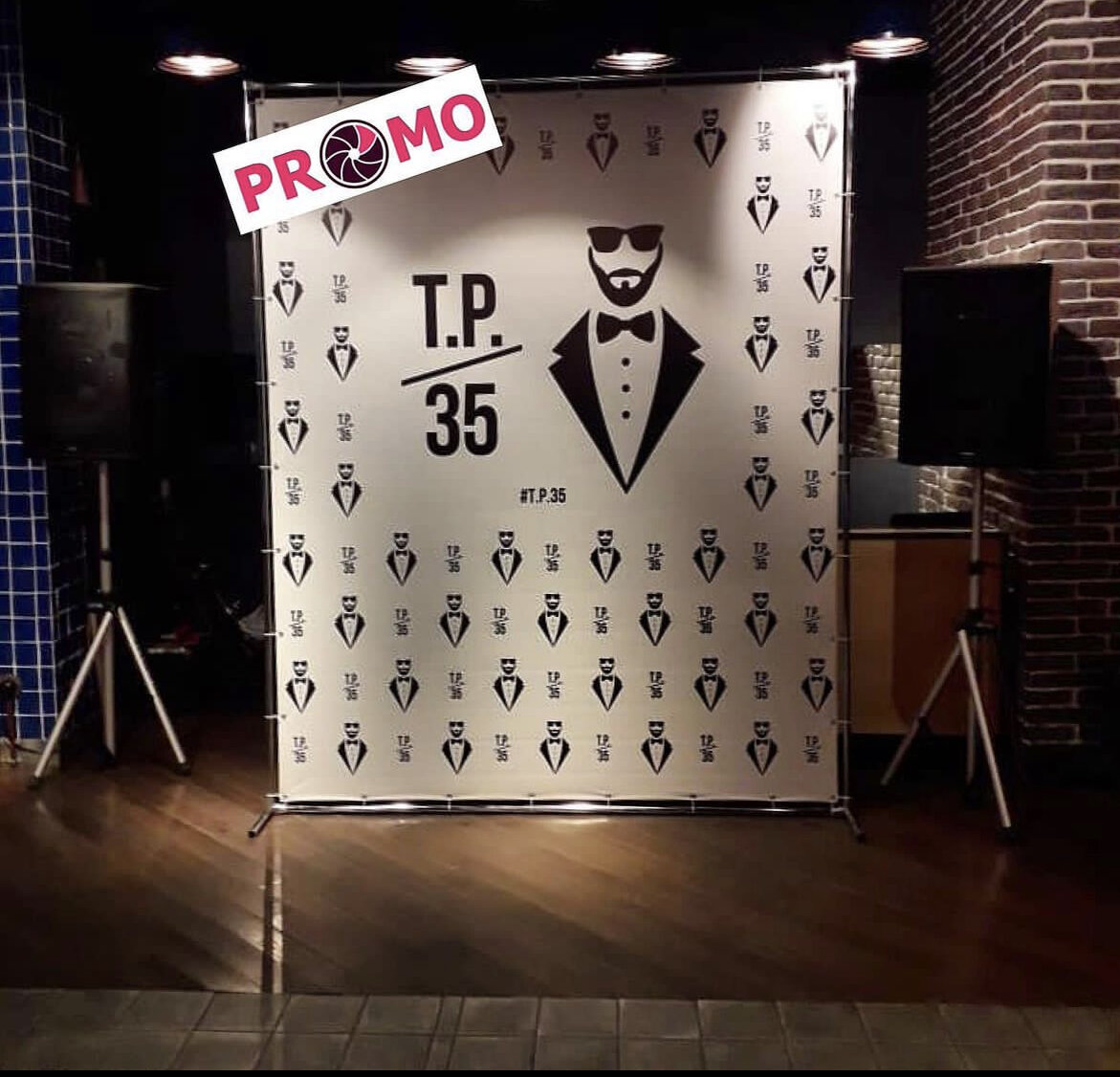 Пресс волл конструкция Joker