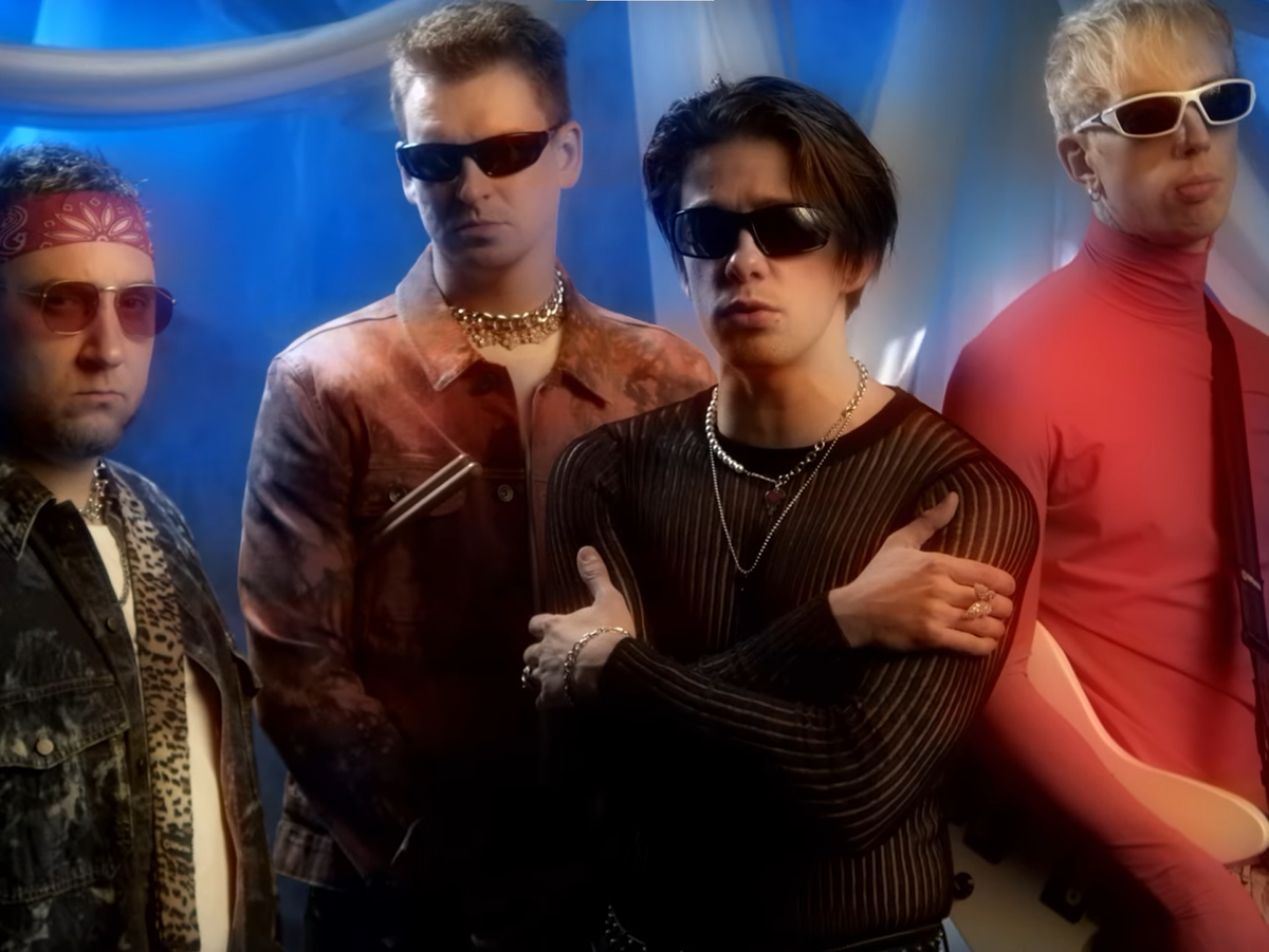 Кадр из клипа на YouTube