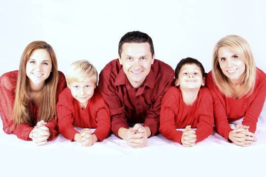    Собянин: В Москве открыто более 40 школ приемных родителей