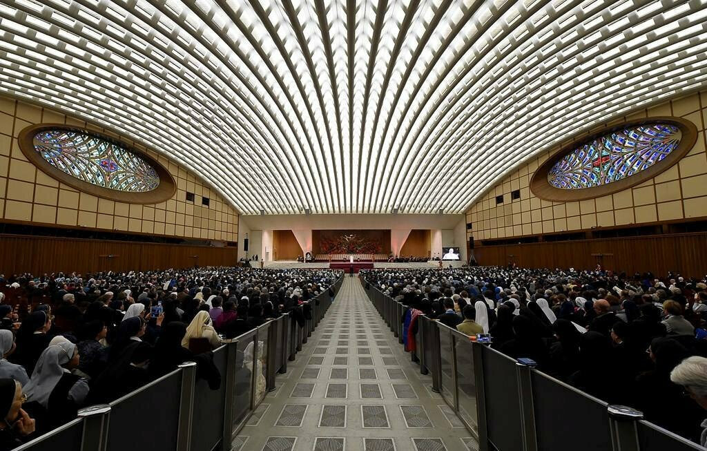 Зал папы римского в ватикане фото