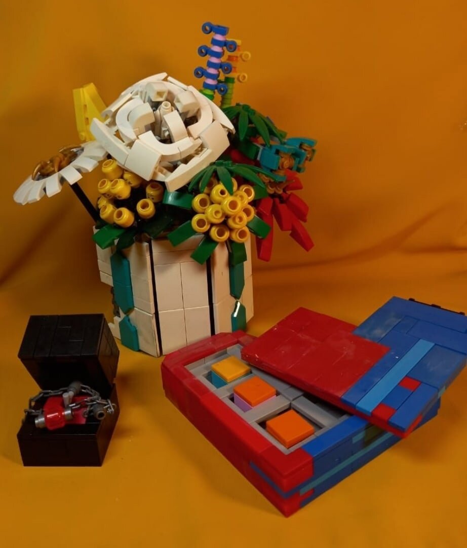 Работы Рамзиля Азнагулова, Дмитрия Лазоренко, Андрея Утева, Алины Искаковой