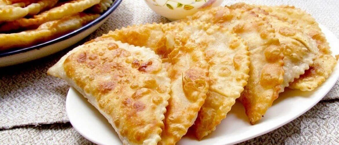 Начинки для чебуреков: 4 оригинальные рецепта