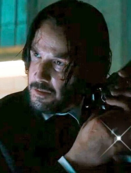 Жизнь не делится на черное и белое,и ее границы часто размыты.Именнопоэтомув фильмах иногда появляются персонажи,которых нельзя отнести неидеальным злодеям,никярымзащитникамдобродетели.Самыйпростойспособописатьменеечемидеальногоперсонажа-показать его грубым, несимпатичные и,вдовершениевсего,самовлюбленным.Такобстоитдело с Николасом ВанОртоном("Игра") ифиломконнорсом ("День сурка"). Некоторые персонажи приносят ситуативную пользу,например,Перевозчик, Риддик, капитан Джек Воробей,Безумный МаксиСет Гекко.Некоторыезлодеи, такиекакозимандиас,Локи, Ганнибал Лектер Клайд Шелтон,вызываютсимпатиюблагодарясвоейдьявольскойхаризмеизнаниюсвоегопроисхождения.Тайлер Дерден ("Бойцовский клуб"), Уильям Фостер ("Хватит!)),Вилли("Плохой Санта")иЛуис Блум ("Стрингер")-воттетипы, к которым стоит хотя бы прислушаться. Помимо серых персонажей,есть герои,которыеработаютнаемнымиубийцами.ЭтоБеатрикс Кидд("Убить Билла"), Роберт Редд("Ассасины по найму"),Ледибаг("Быстрее пули"),Пес-призраки Никита.



В 2014годукэтомуспискуубийц-антигероевприсоединилсяещеодин человек-слон Уик.Нелегкозаставитьзрителясопереживатьнаемномуубийце.ДалекийотЛеона,Джон Уикзащищае маленьких девочек, придерживается правила"женщины дети исключены"инеотноситсякжанруразрозненныхкомедий, таких как"Большое дело" 1998 года. Ивсежестандартныетрюкисценарияздесьсработали.Не объясняя вначале, чем занимается компания; показывая смерть его жены, страдания ее мужа подлых ублюдков, убивающих маленьких собачек, сценаристы встраиваемой реальную связь с Уиком; показывая, чтолюд ему нечуждыи что в мире есть преступник похуже Джона.Уик, например.



Врезультатеполучилсяразвлекательныйбоевикс отличным экшеном и необычным миром убийц,живущихпонепреложнымзаконам.Теперьумираестьещеодинзапоминающийсяантигерой.ДеятельностьУикаиотсутствиеположительныхдействий(когоонспас,кроме себя?) затрудняют полное сопротивление ему, него профессионализм, смелость, упорство ичеловеческийхарактер достойны уважения.