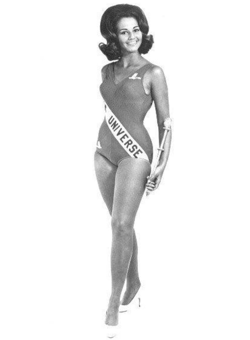 Сильвия Хичкок (Мисс Вселенная 1967).