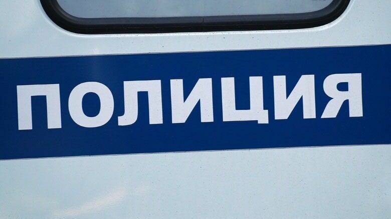     МВД опубликовало видео с возможным подозреваемым. Жителей карельской столицы просят сообщить о его местонахождении.