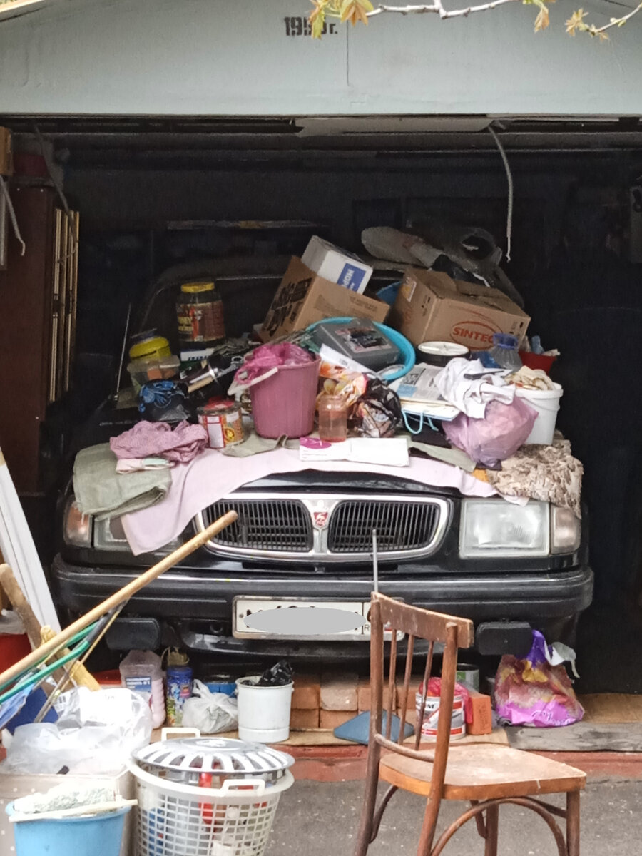 Гараж соседа. Фото автора.