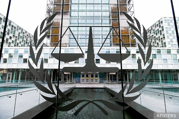 Гаага поставила на себе крест