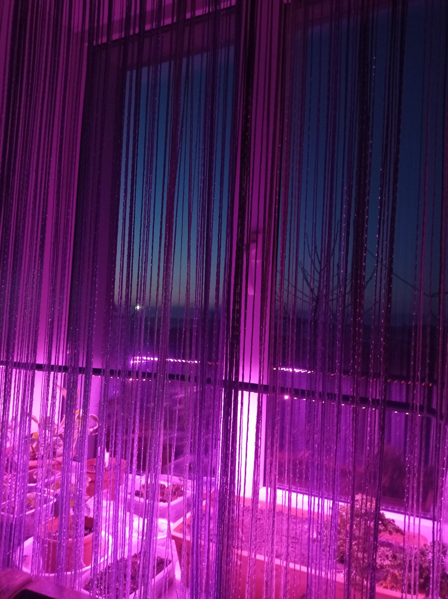 А Рассвет уже всё заметнее.. ☺☺ 6-45.