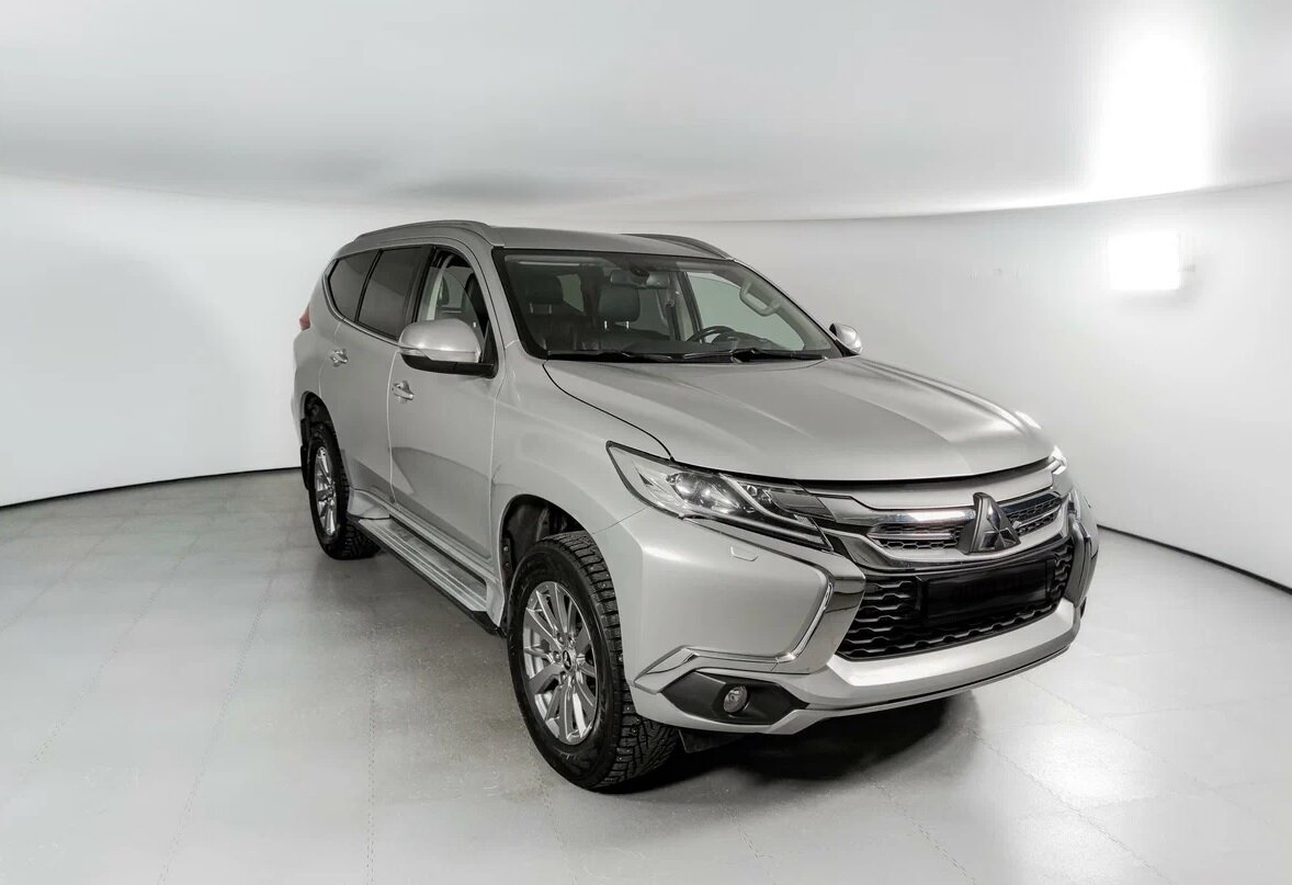 Паджеро Спорт.