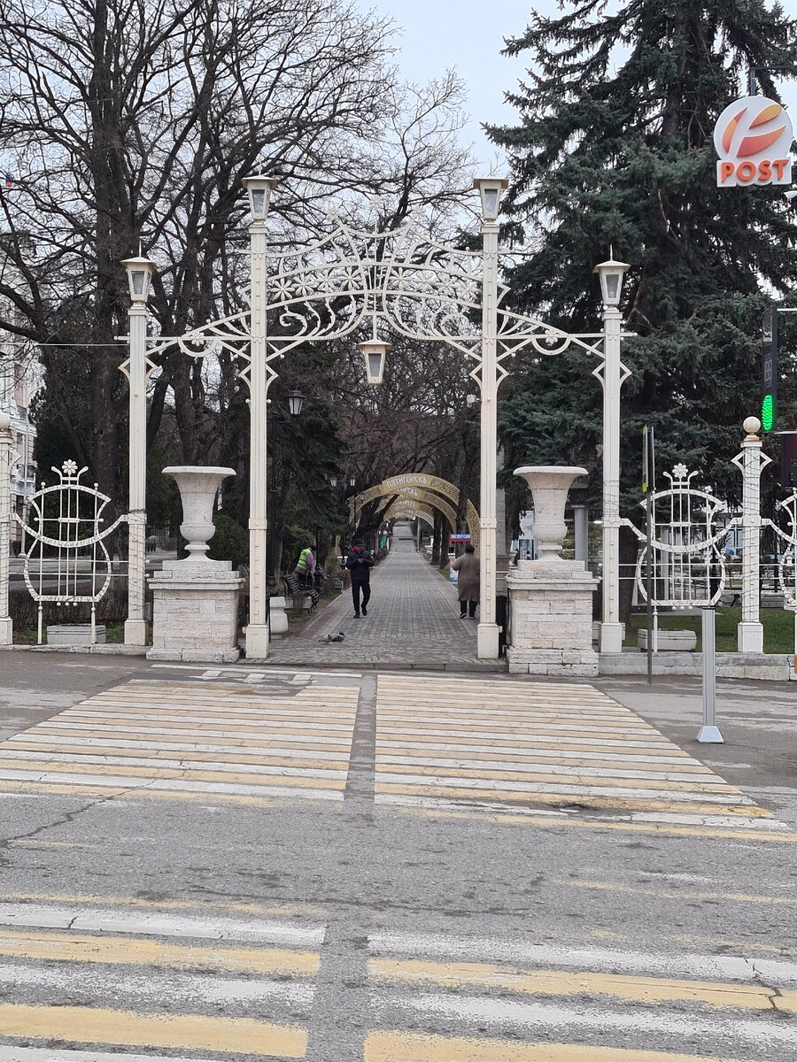 Кто-то съел описание, может даже кот.