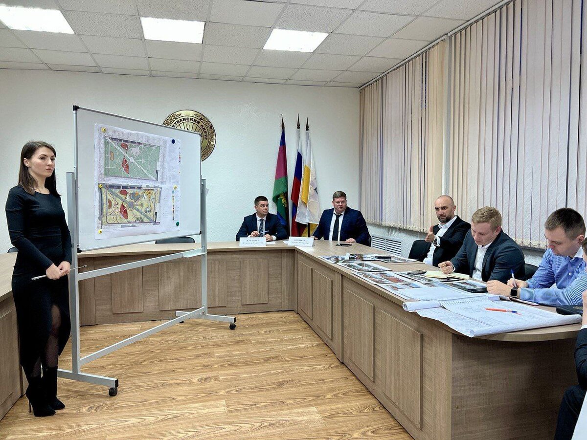 Депутат ЗСК Светлана Ангальт - муниципальный контракт на строительство сквера будет заключен в начале апреля 2023 года, а завершение работ по условиям контракта ноябрь 2023 года! 