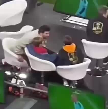    Жерар Пике ругает старшего сына на глазах у публики Видео: Твиттер / @elpaiscali