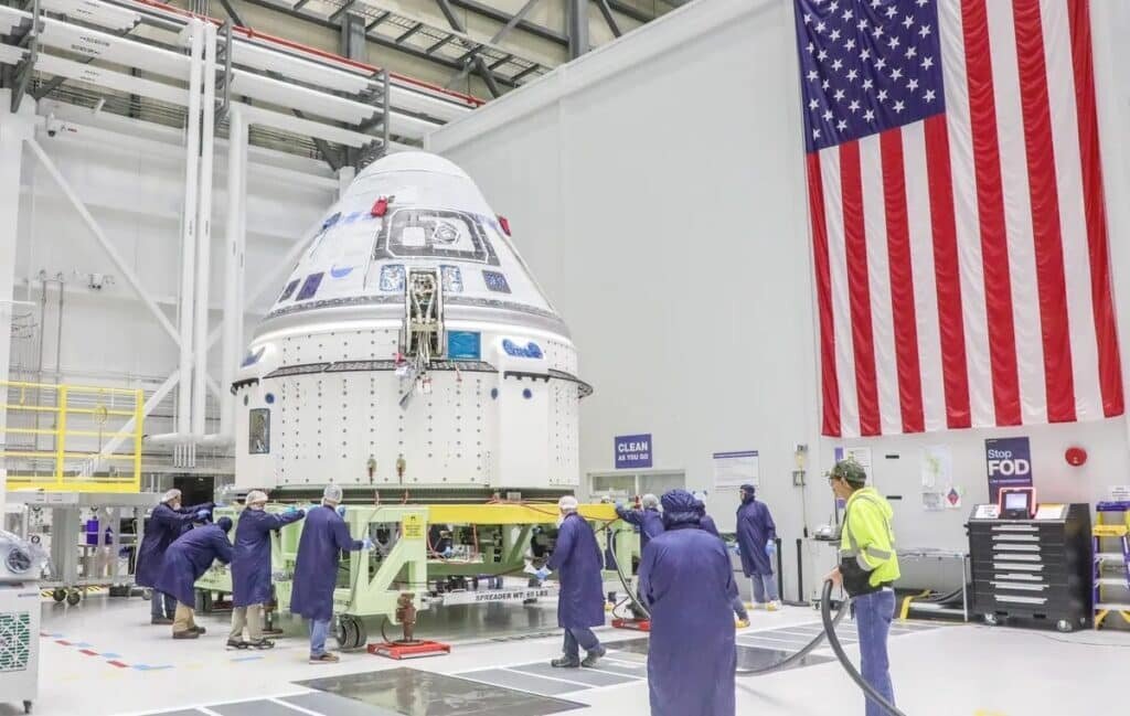    Капсула CST-100 Starliner Calypso проходит интеграцию с сервисным модулем / ©NASA, Boeing