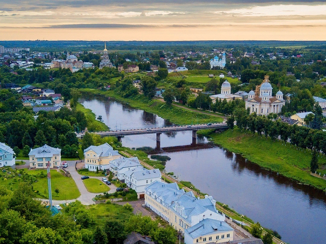 Торжок. Это не моя фотография конечно, мои есть где по ссылке на меня ниже.