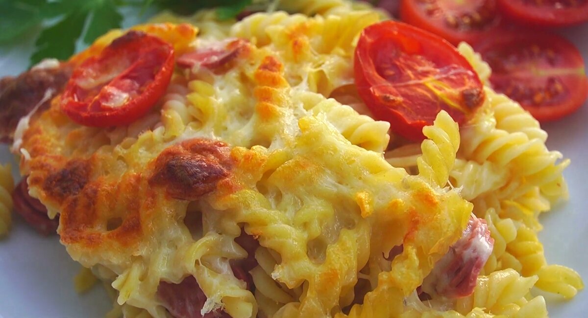 Фото запеканка с сыром из макарон Запеканка с фаршем и макаронами Рецепт Еда, Блюда из фарша, Рецепты гарниров
