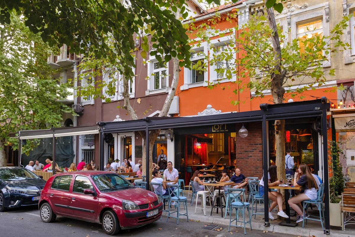 При этом черногорцы по-прежнему тепло относятся к россиянам.  Фото: Martin Siepmann/imageBROKER.com