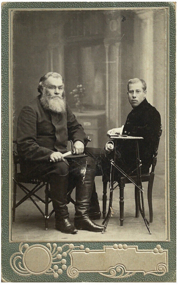 Миней Стефанович Бушков(1832-1907) и его сын Ипполит Минеевич.Второе фотоизображение Минея Стефановича. 