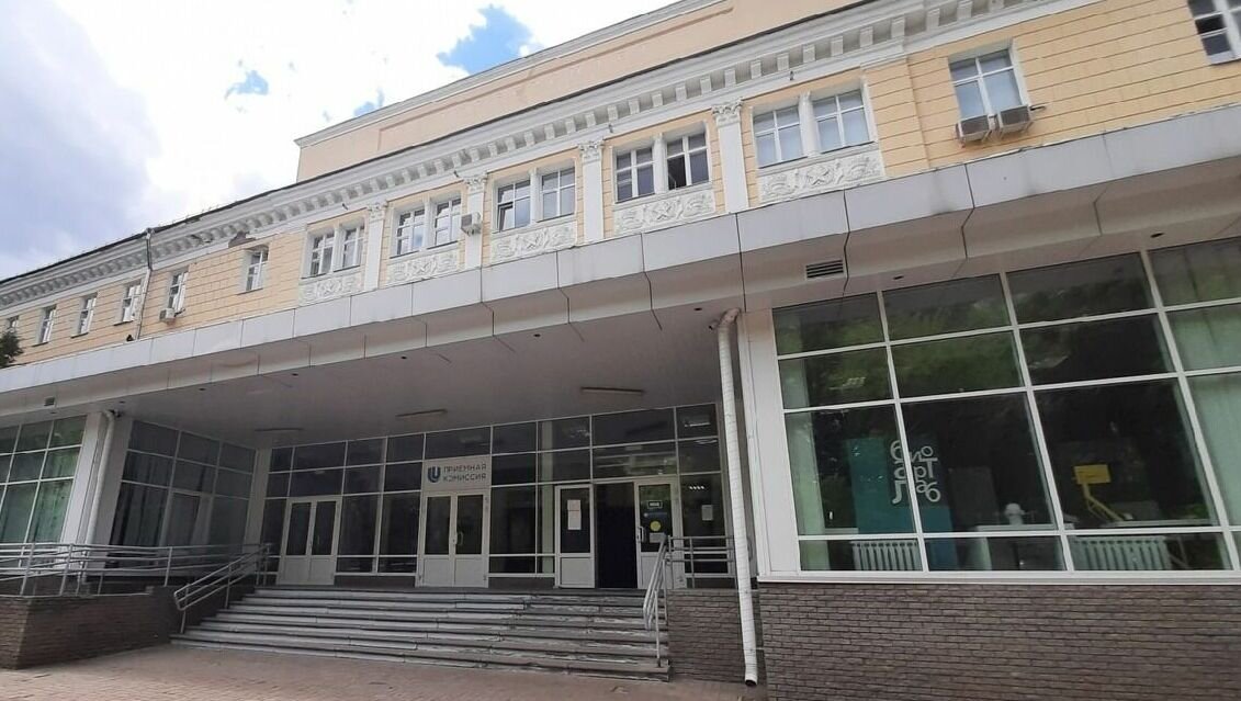     Новый курс под названием «Основы российской государственности» вводится в нижегородских вузах. Он войдет в учебные планы уже в 2023/2024 году, сообщил и. о. ректора ННГУ Олег Трофимов в своем Telegram-канале.