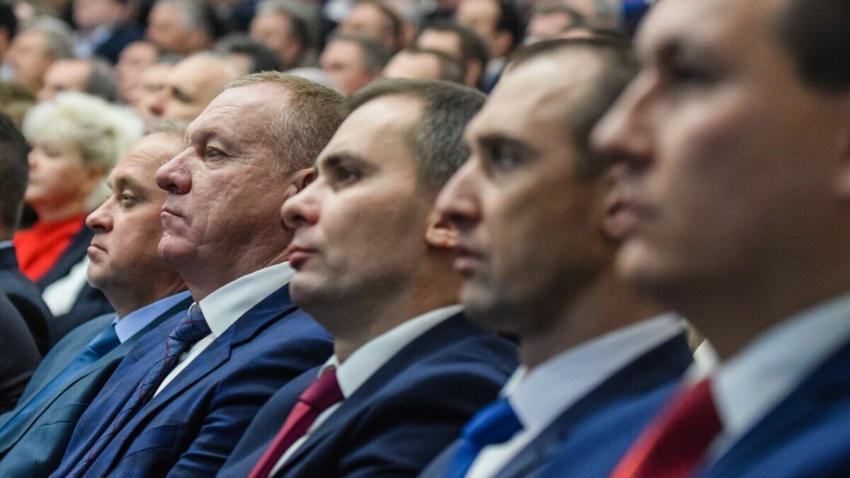     Muksun.fm подготовил список страничек в соцсетях местной политической элиты.
