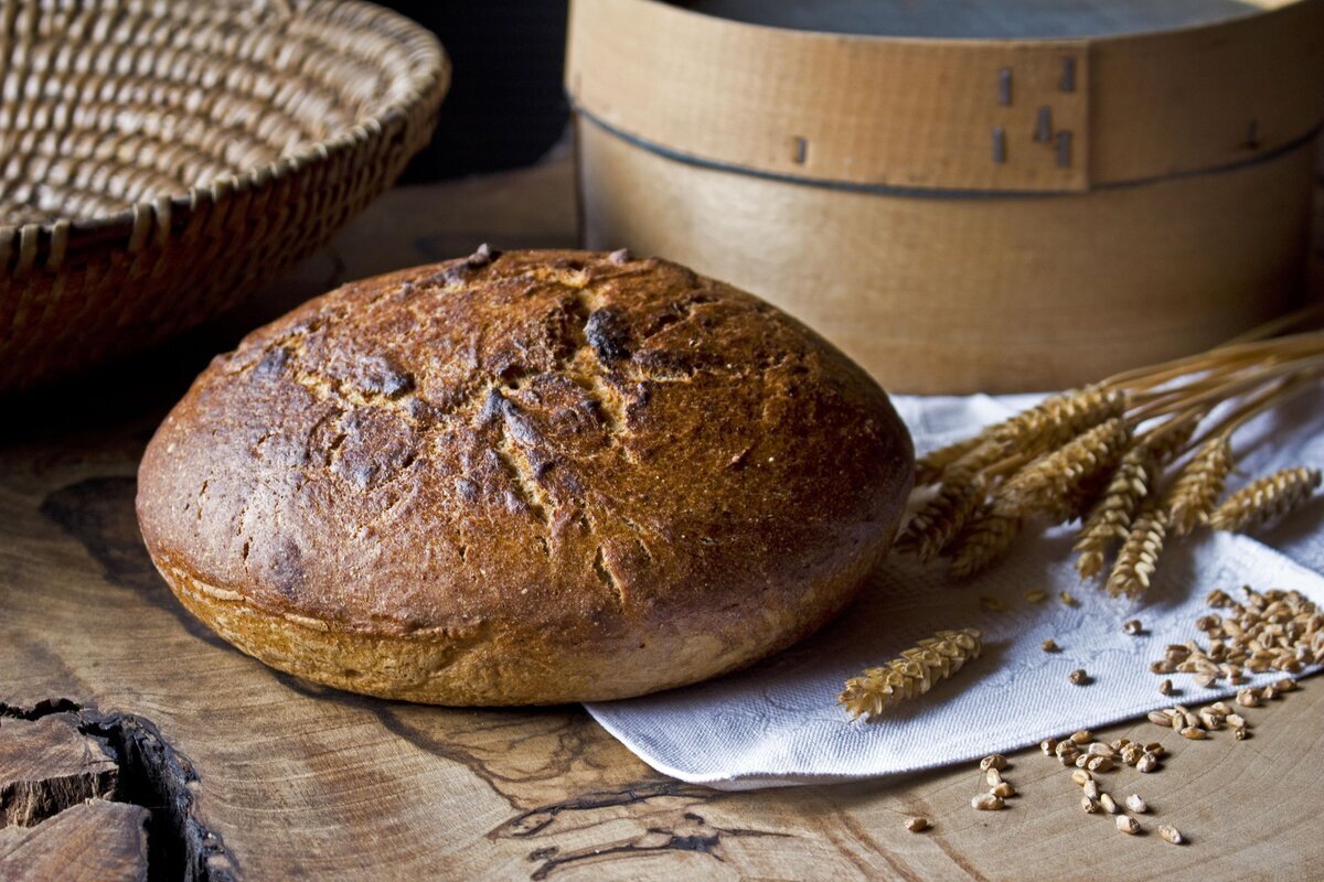 Хлеб ржаной подовый. Домашний хлеб. Круглый хлеб. Красивый хлеб. Печь хлеб из ржаной муки