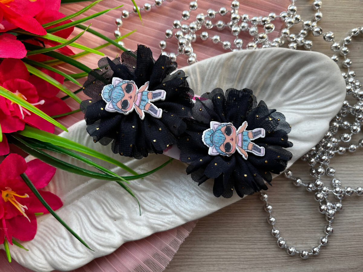 Лол наверное всегда  будут в сердцах малышек)