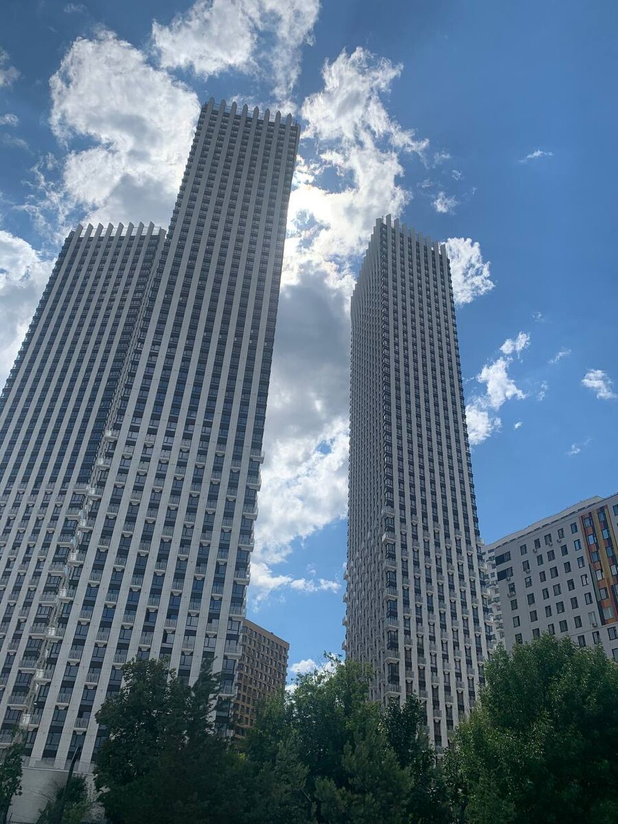 В столице все устремляется ввысь