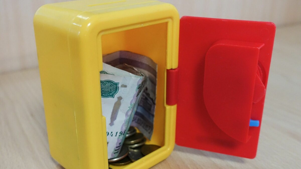     Удмуртия находится на предпоследнем месте среди российских регионов в рейтинге экономического здоровья консолидированного бюджета. Согласно исследованию рейтингового агентства «Эксперт», по уровню закредитованности и объему поступлений в казну мы смогли опередить лишь соседнюю Мордовию.