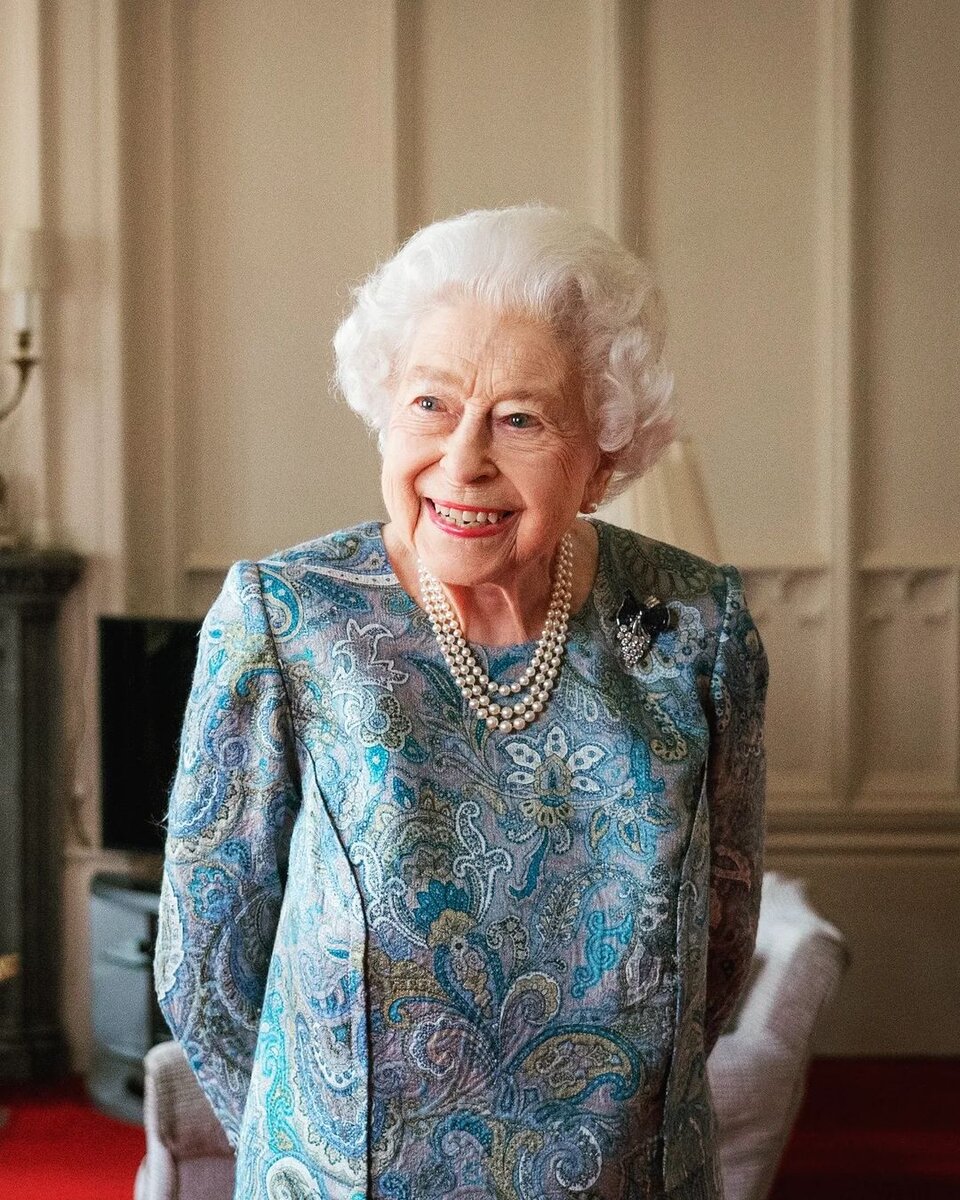    Елизавета II@theroyalfamily