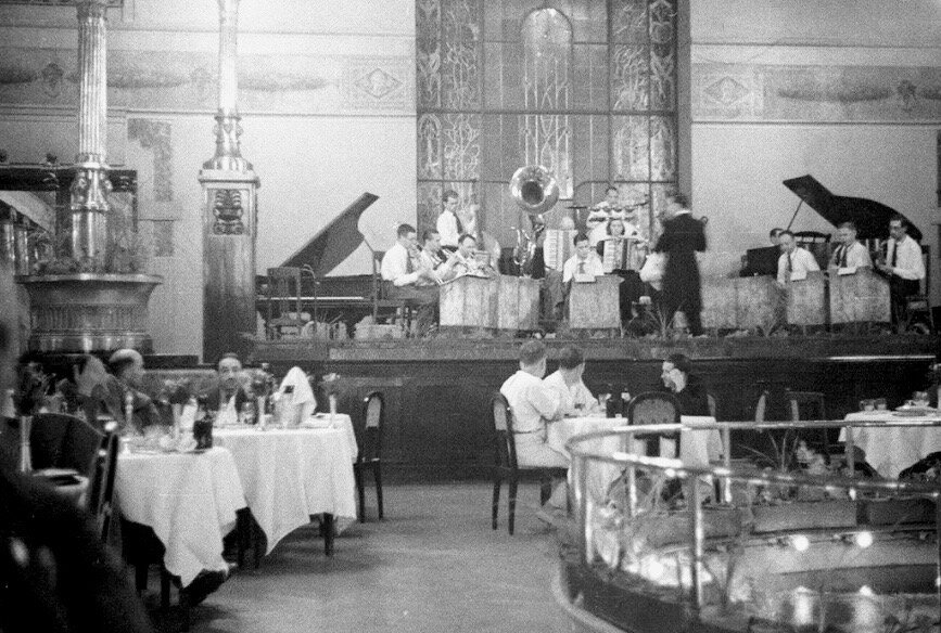 Рестораны и кафе времен СССР. Ресторан "Метрополь". Фото 30-е года 20 столетия.