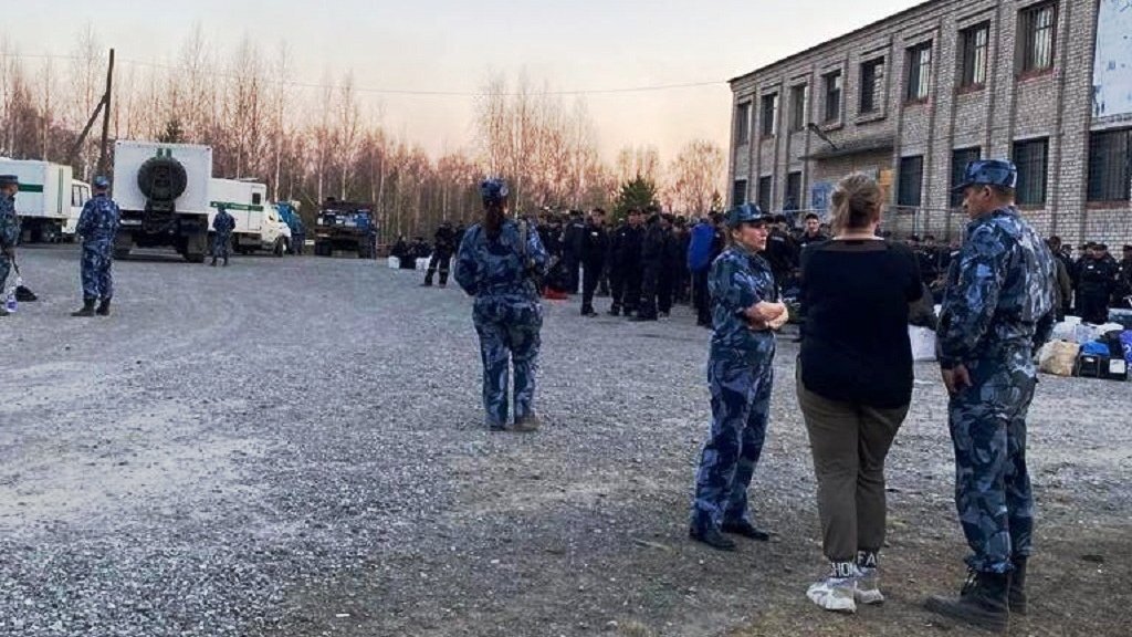    Эвакуация из ЛИУ-23. Фото ГУФСИН