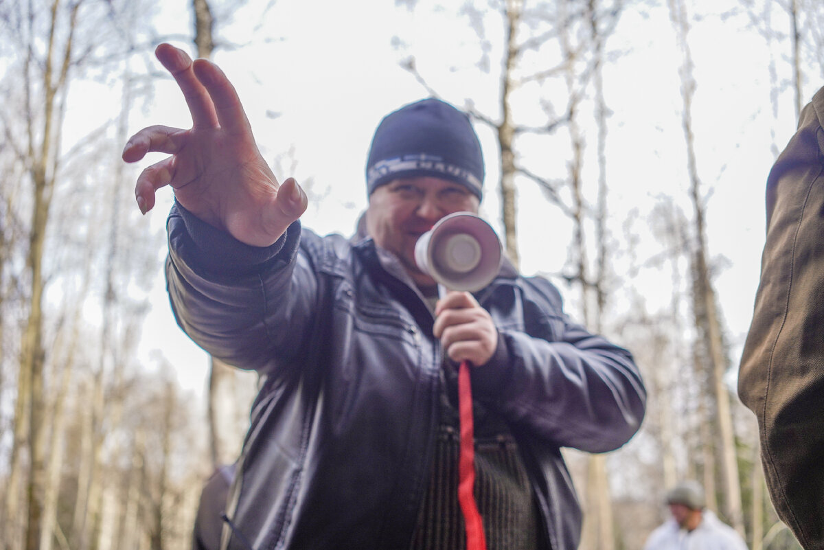 В орало голос повышать тоже периодически приходится. 