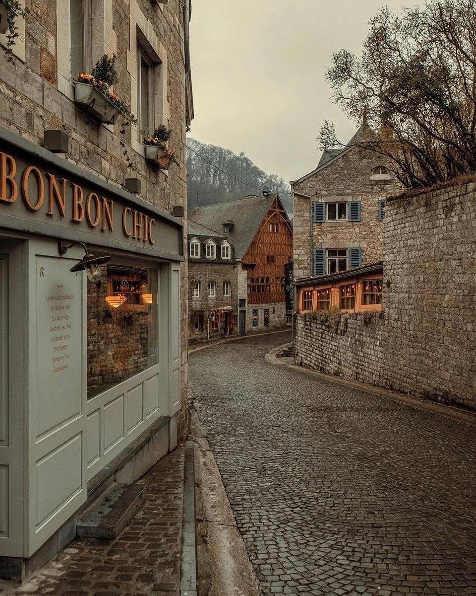 Дюрбуи - самый маленький город в мире