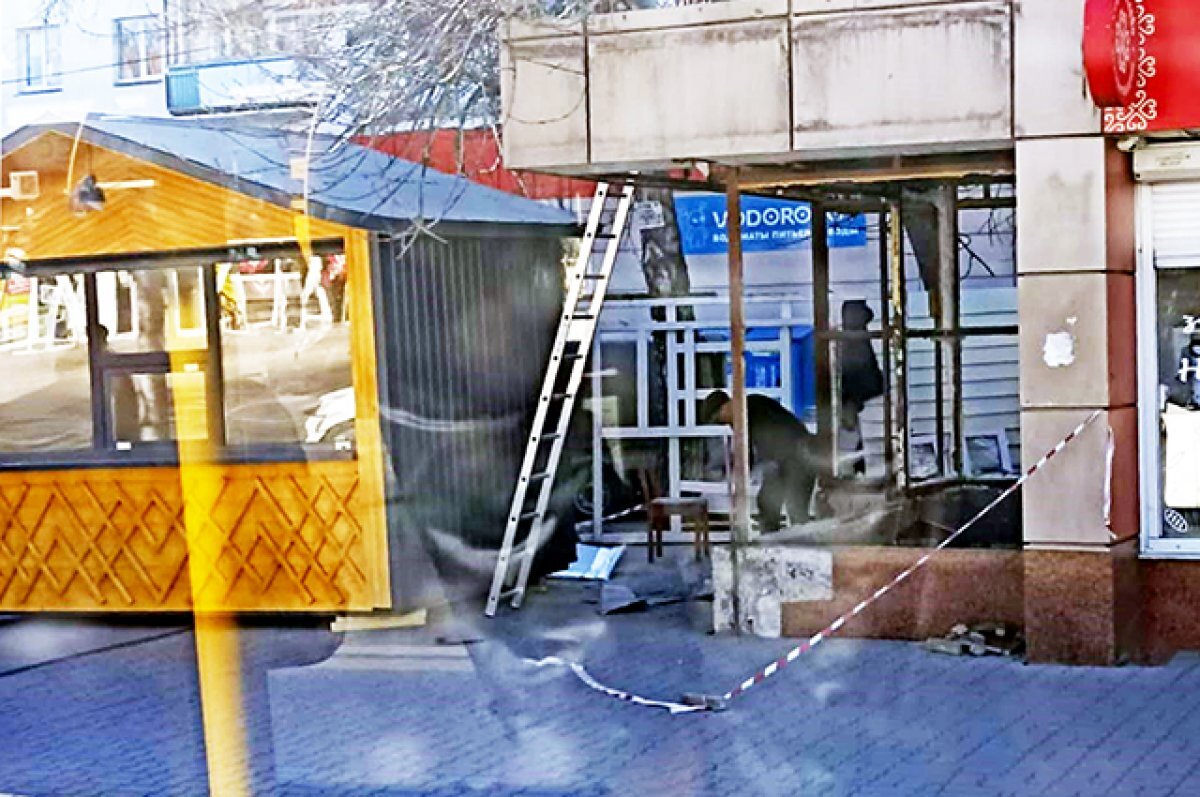    Обертка для шаурмы. В Уфе сносят киоски по продаже печатной продукции