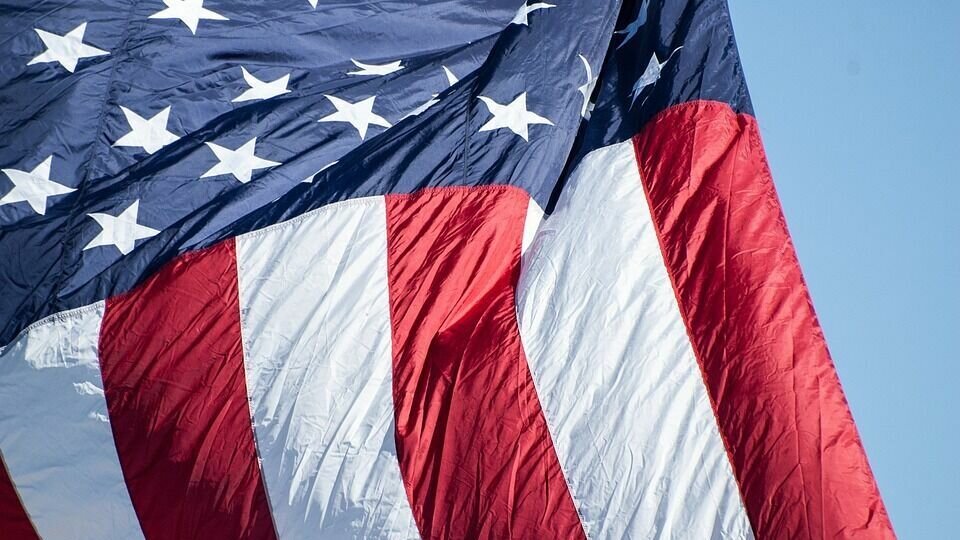     Накануне ведомство повторно включило ФСБ России в свой ограничительный список.