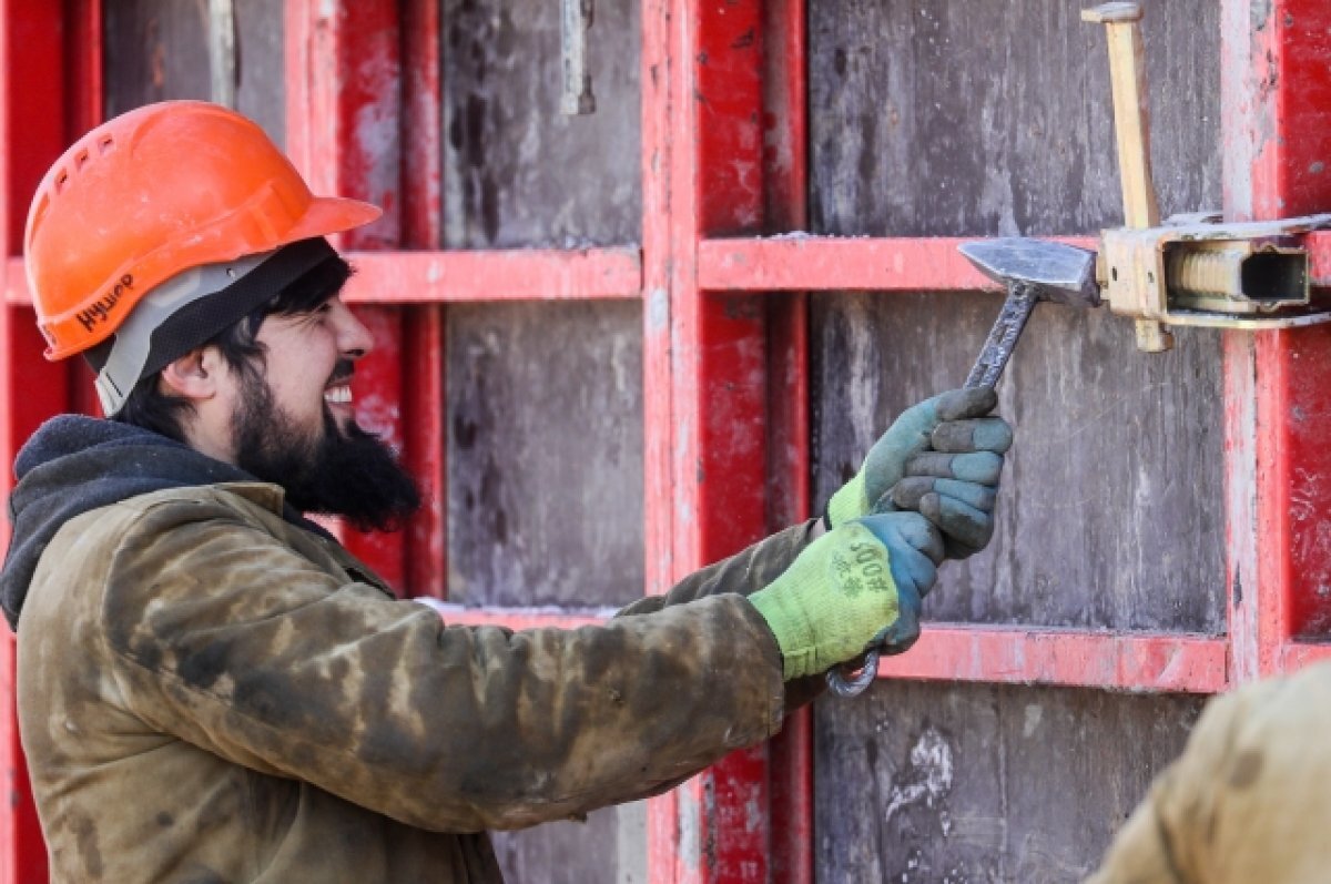    Сто тысяч за сварщика. Почему в Ростовской области не хватает рабочих рук