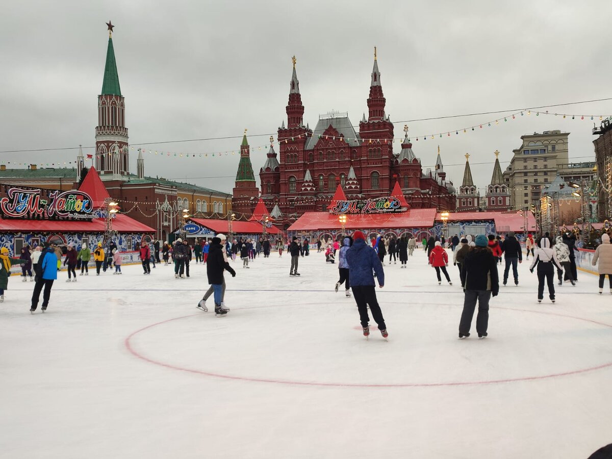 красная площадь каток